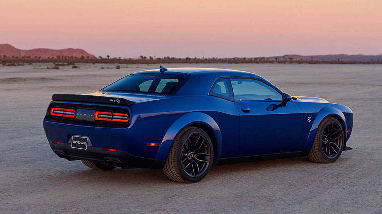 Δείτε πώς επιταχύνει το Dodge Challenger SRT Hellcat των 808 ίππων